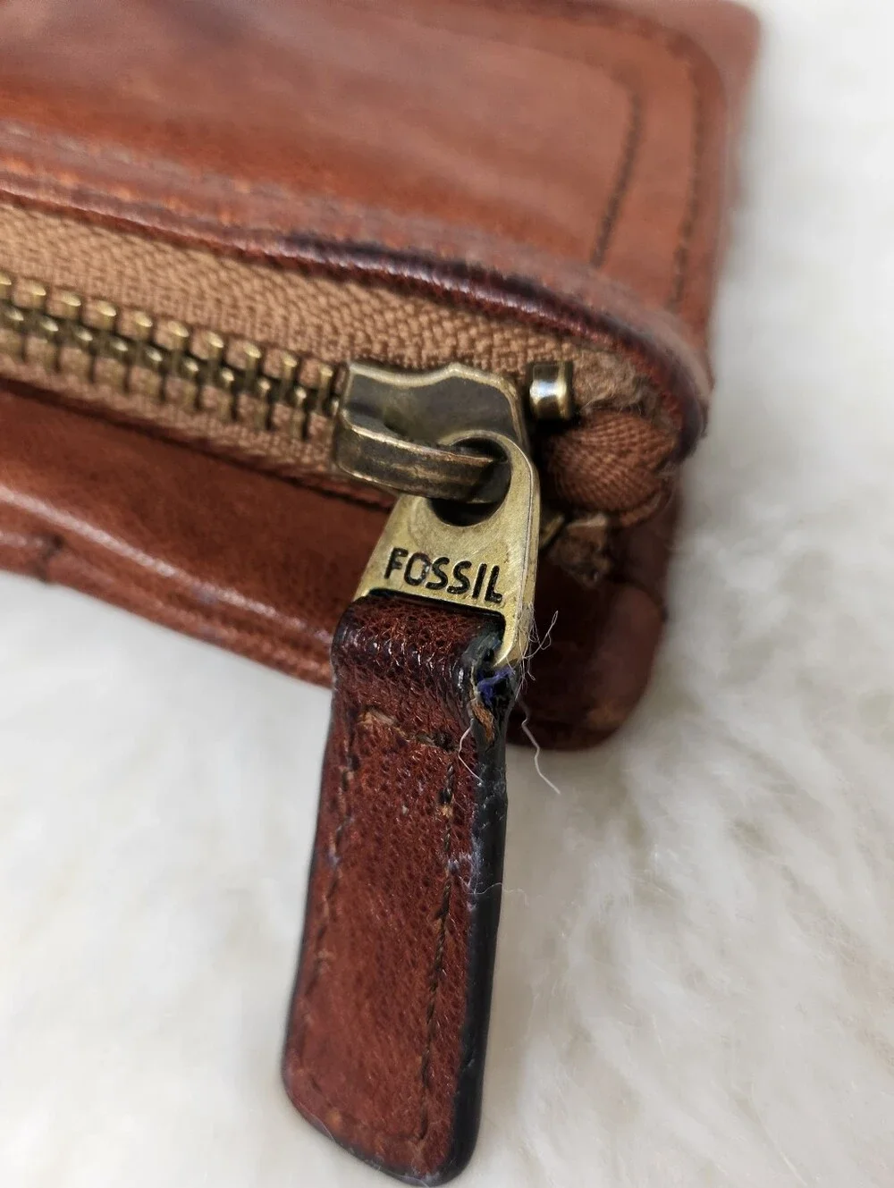 Fossil Womens Brown Soft Leather Bifold Wallet Snap Zipper